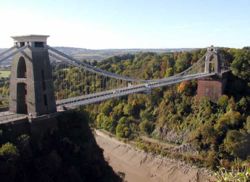 The bridge and river at low tide, from Observatory Green.