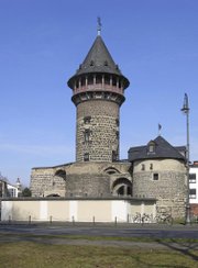 Ulrepforte city gate (MHG for "Potter's Gate"): part of the mediaeval city wall