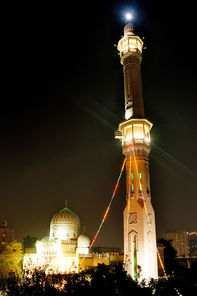 Image:Cairo, mosque in Mohandessin during Ramadan, Egypt, Oct 2004.jpg