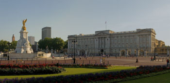 Buckingham Palace and the Victoria Memorial.