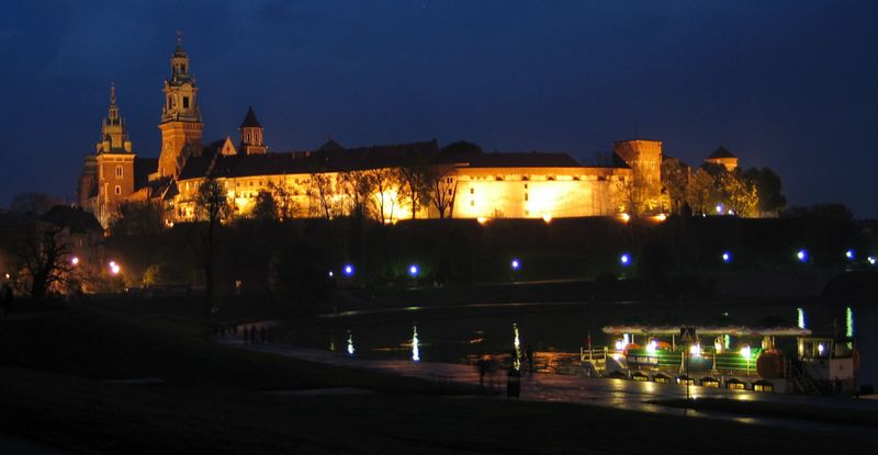 Image:Wawel by night.jpg